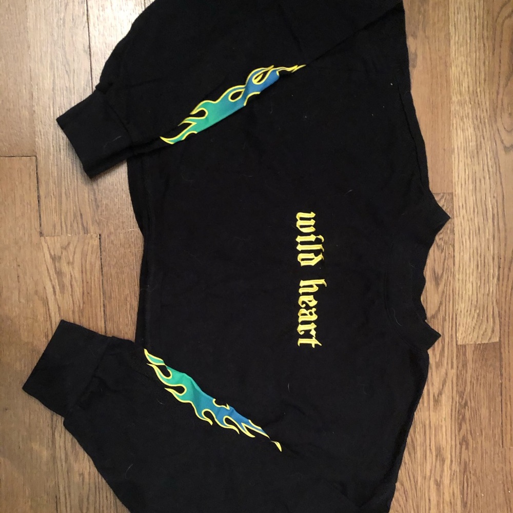 black cropped mock neck “wild heart” top
